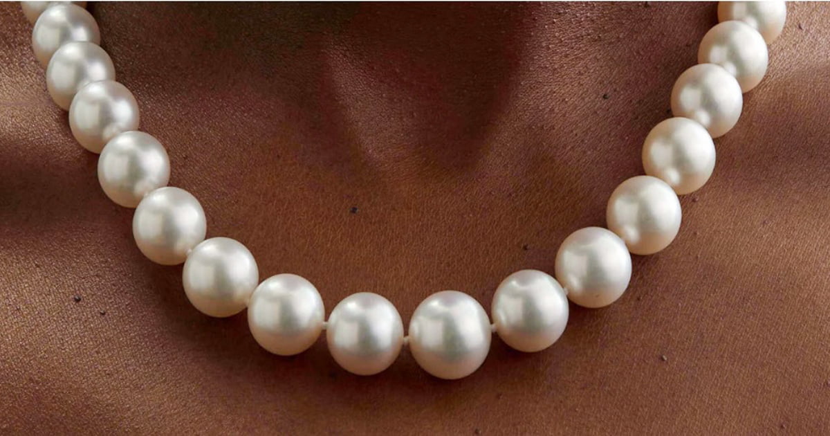 Modern Pearl Necklace